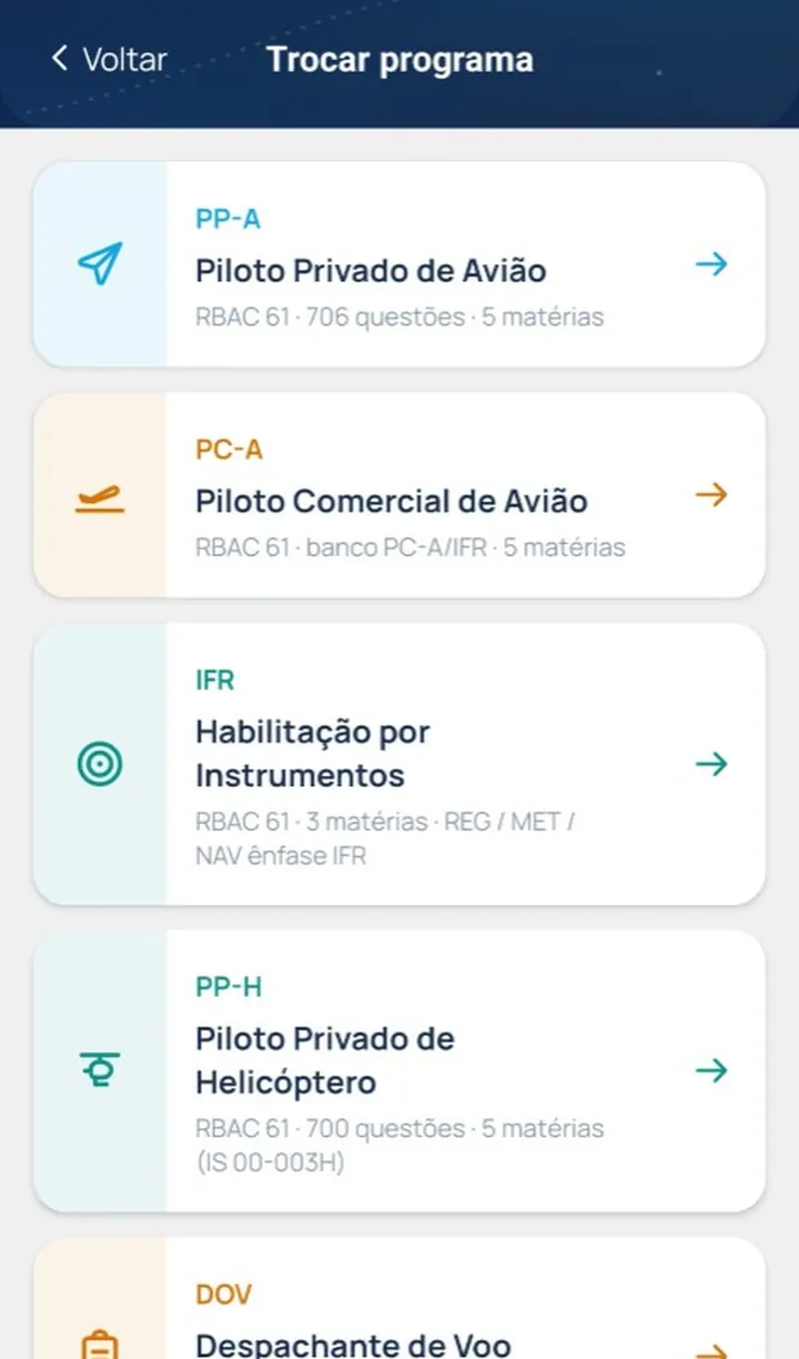 Hangar do Piloto program list: private pilot, commercial, instrument rating, and helicopter.